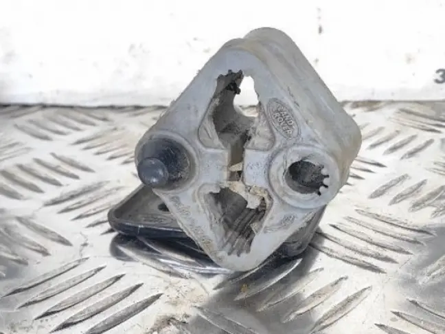 Подвес  кронштейн глушителя Range Rover Sport L494