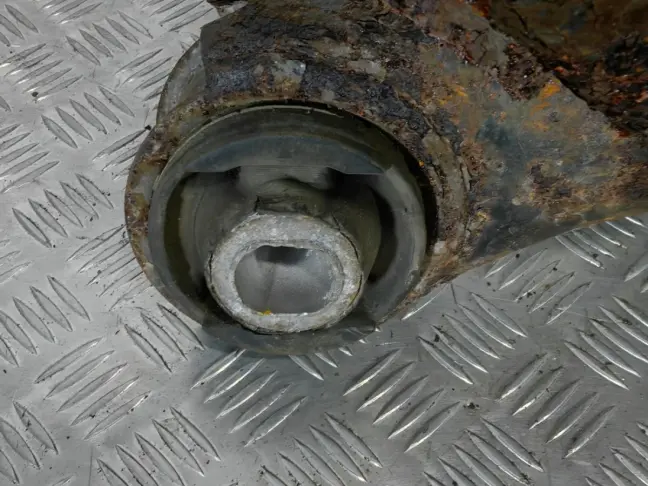 Подрамник задний Range Rover 3 L322 2002-2006