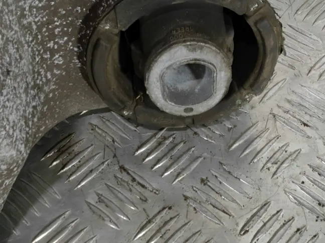 Подрамник задний Range Rover Sport 2 L494 L405