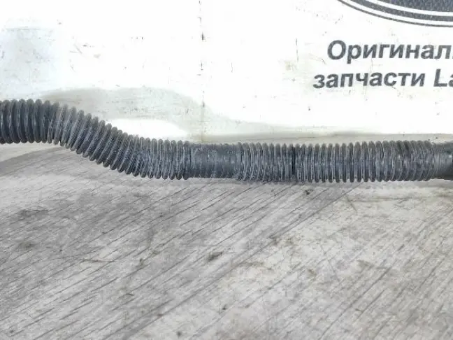 Трубка вентиляции картера Discovery 3 4.4 L319