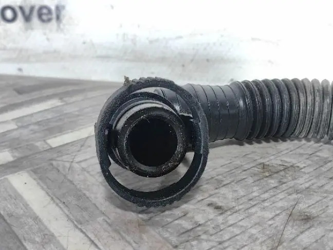 Трубка вентиляции картера Discovery 3 4.4 L319