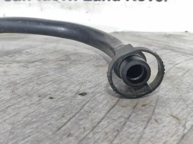 Трубка вентиляции картера Discovery 3 4.4 L319