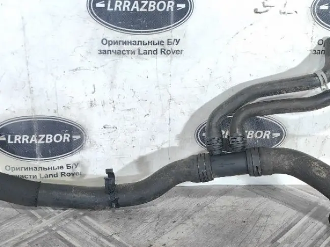 Патрубок радиатора нижний Range Rover 4.4 448PN