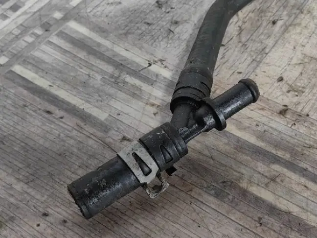 Патрубок радиатора верхний Range Rover 4.4 448PN