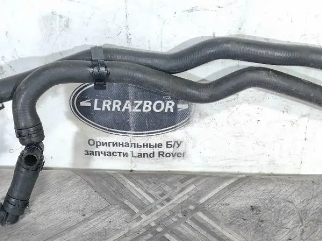 Патрубок охлаждения Discovery 3 4.4 448PN
