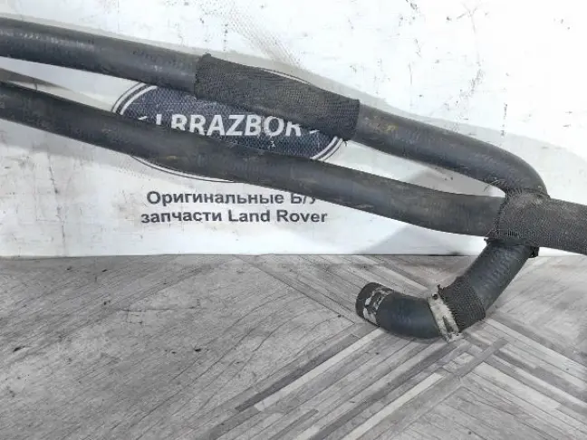 Патрубок охлаждения Discovery 3 4.4 448PN
