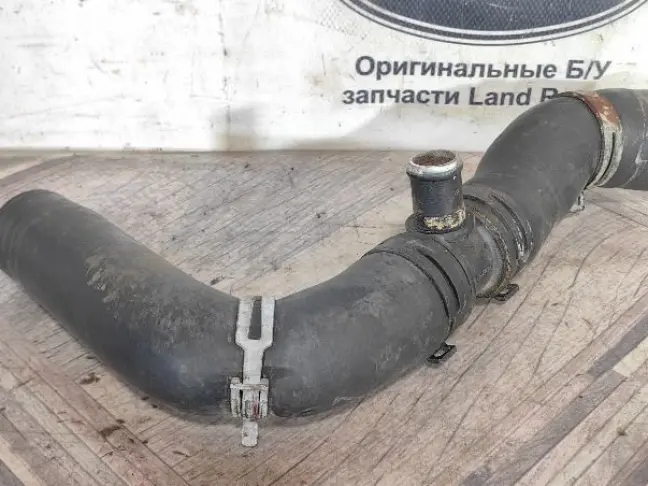 Патрубок радиатора  Range Rover Spor L320 4.4