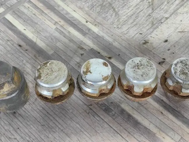 Секретка на колеса комплект Range Rover L322 L320