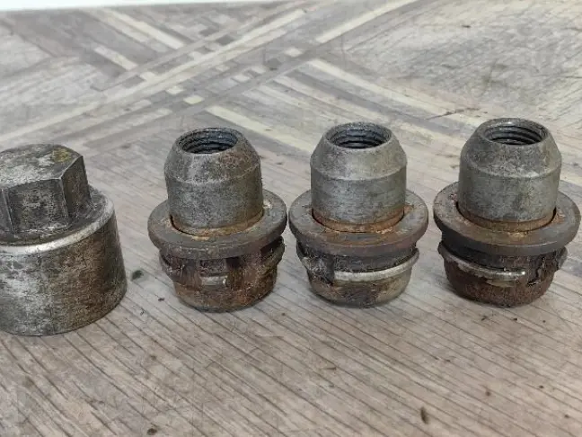 Секретка на колеса комплект Range Rover L322 L320