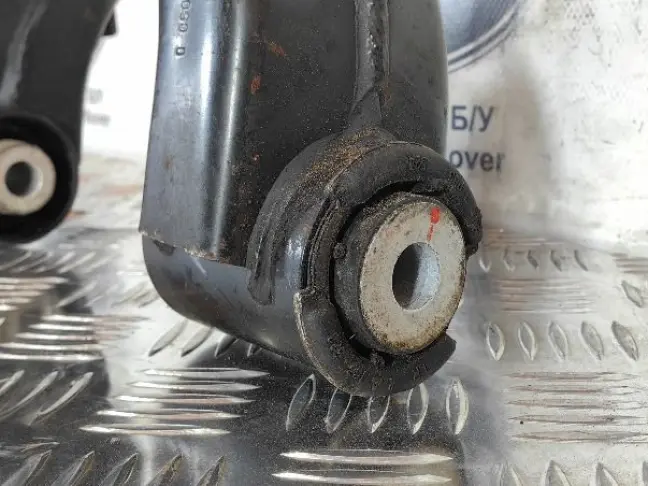 Рычаг задний правый верхний Range Rover L322 02-12