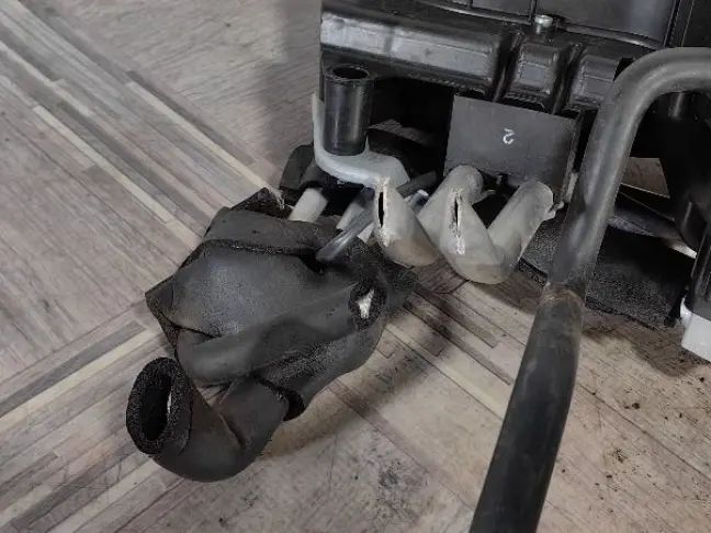 Корпус печки задний DISCOVERY 3 L319 2.7