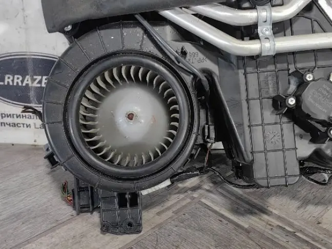 Корпус печки задний DISCOVERY 3 L319 2.7