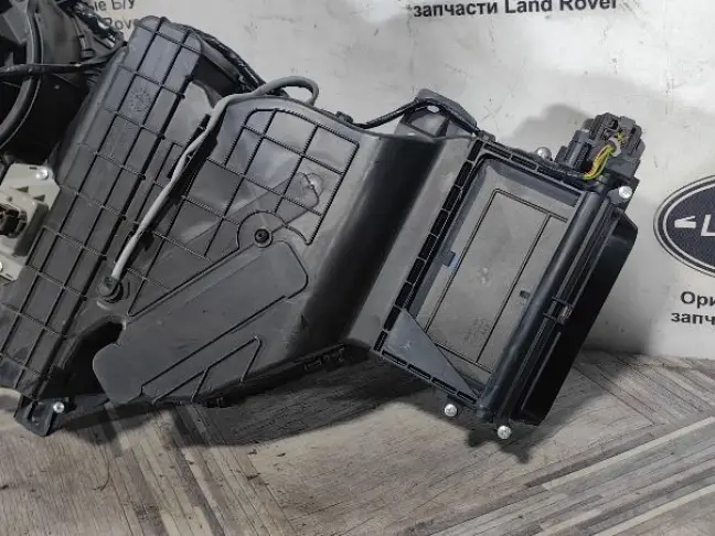 Корпус печки задний DISCOVERY 3 L319 2.7