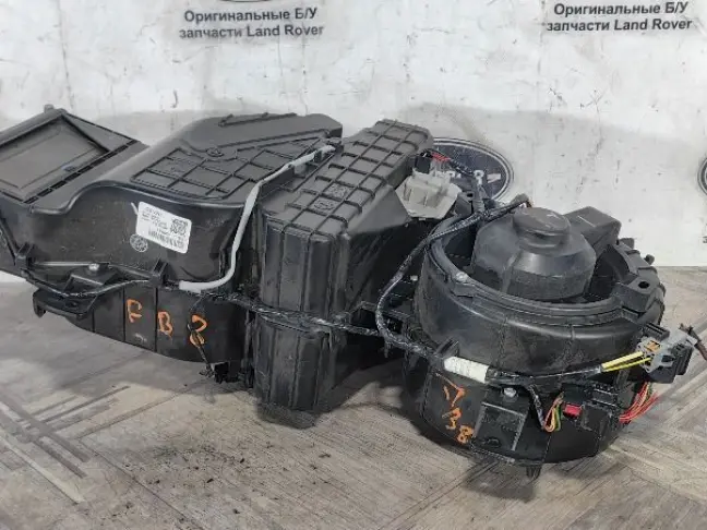 Корпус печки задний DISCOVERY 3 L319 2.7
