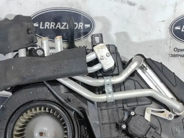 Корпус печки задний DISCOVERY 3 L319 2.7