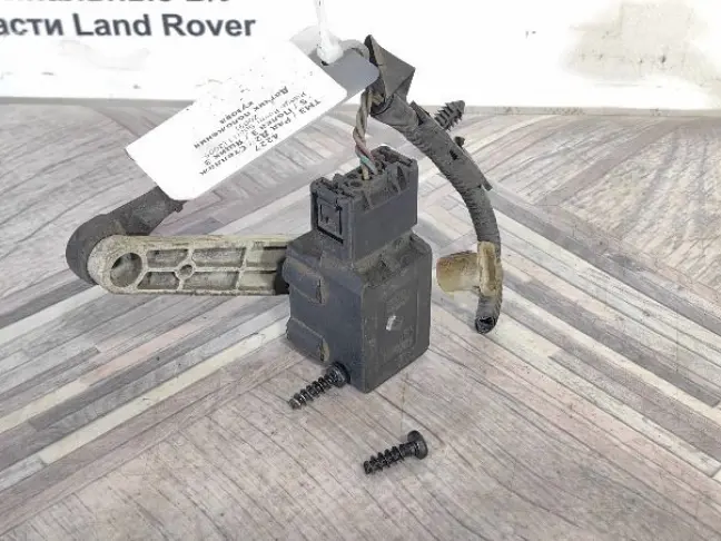 Датчик положения кузова передний RRS L320 дорест