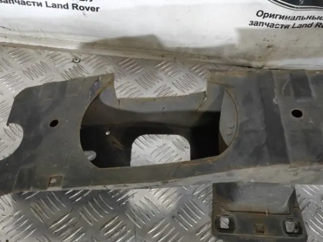 Усилитель переднего бампера Range Rover L322 05-09