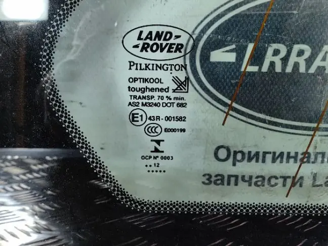 Стекло кузовное глухое правое Land Rover Sport 320