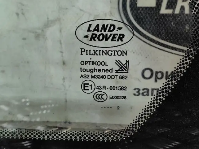 Стекло кузовное глухое левое Land Rover Sport L320