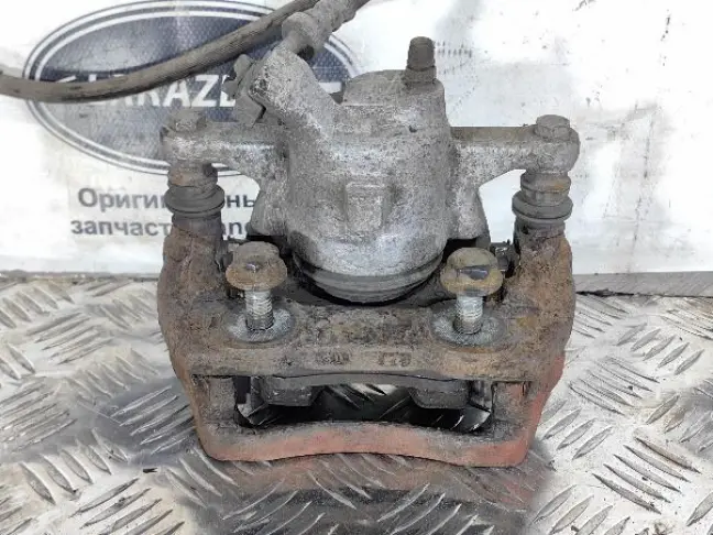 Суппорт задний левый Range Rover L322 3.6 4.2