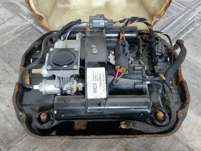 Компрессор пневмоподвески Range Rover L322 05-11