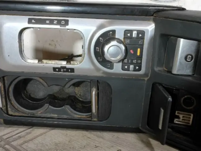 Консоль подлокотник Range Rover 3 L322 07-12