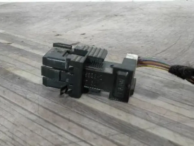 Концевик педали тормоза Range Rover L322 02-12