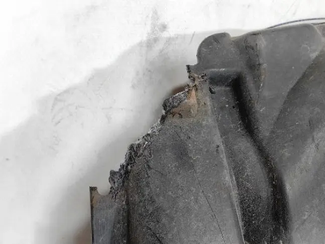 Защита пыльник радиатора Range Rover L322 02-12