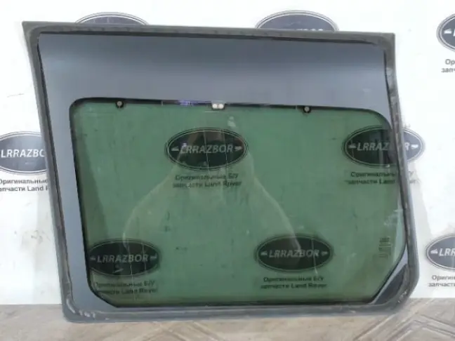 Стекло кузовное глухое правое DISCOVERY 3/4 L319