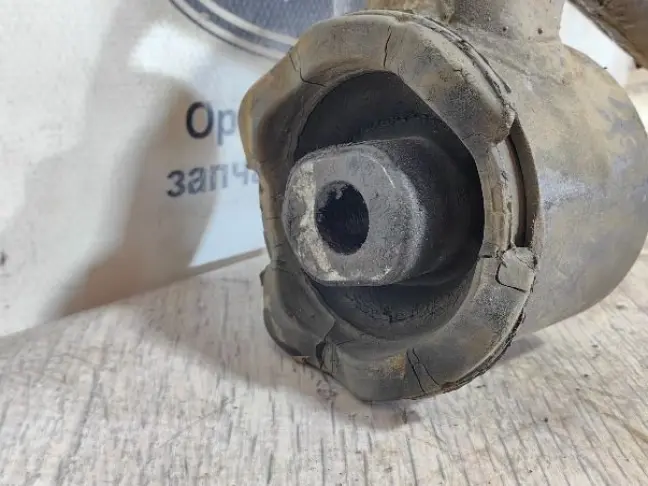 Рычаг передний нижний правый DISCOVERY 3/4 L319