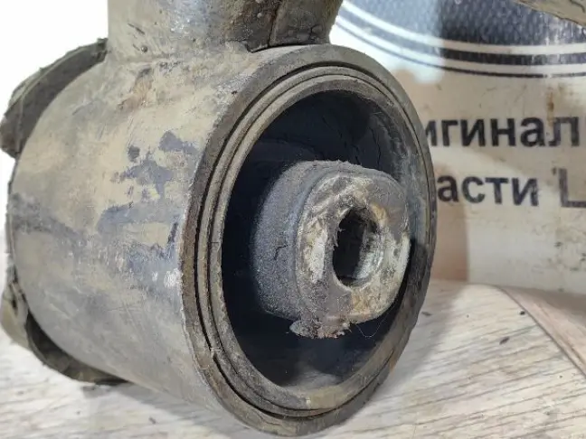 Рычаг передний нижний правый DISCOVERY 3/4 L319