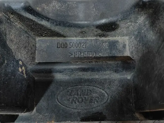 Кронштейн передний правый Discovery 3 L319