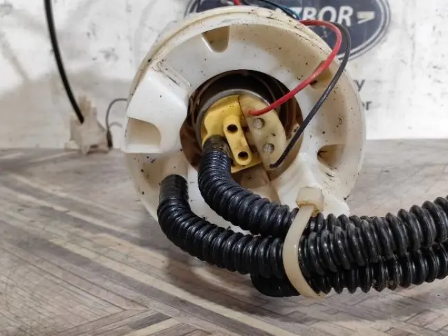 Топливный насос в бак DISCOVERY 3 L319 2.7 276DT