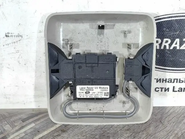 Плафон потолочный Land Rover DISCOVERY 3/4 L319