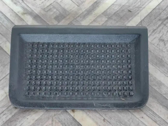 Коврик подстаканника DISCOVERY 3 L319 05-09