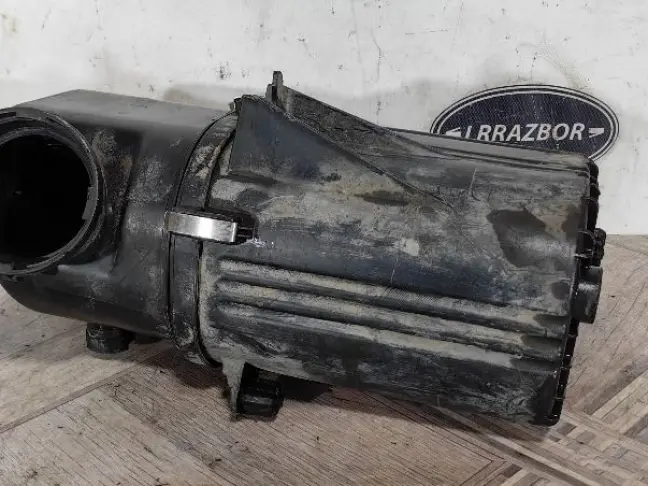 Корпус воздушного фильтра Range Rover 3 L322 M62