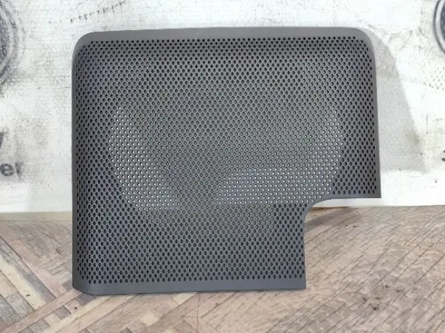 Решетка динамика в торпеду DISCOVERY 4 L319