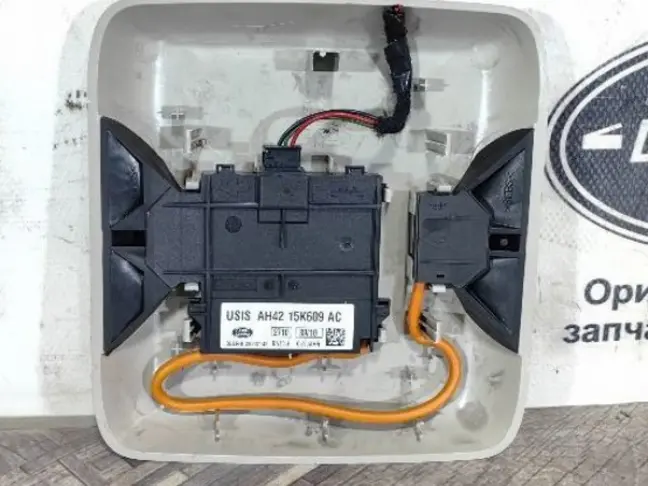 Плафон потолочный Land Rover DISCOVERY 3/4 L319