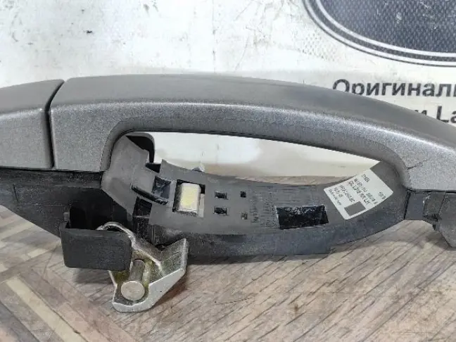 Ручка двери задняя левая Land Rover Discovery L319