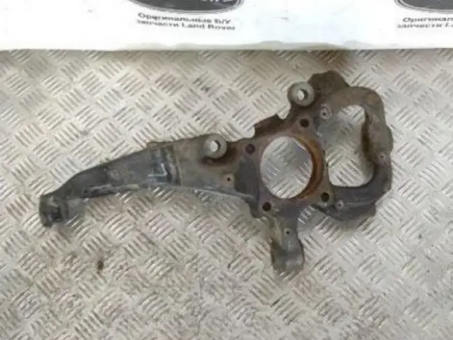 Кулак поворотный передний левый DISCOVERY 4 L319
