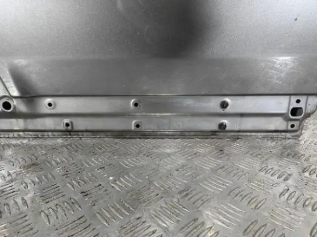 Дверь задняя правая DISCOVERY 3/4 L319  2005-2015