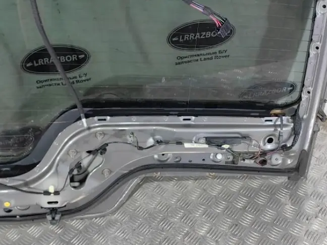 Крышка багажника Land Rover DISCOVERY 3/4 L319
