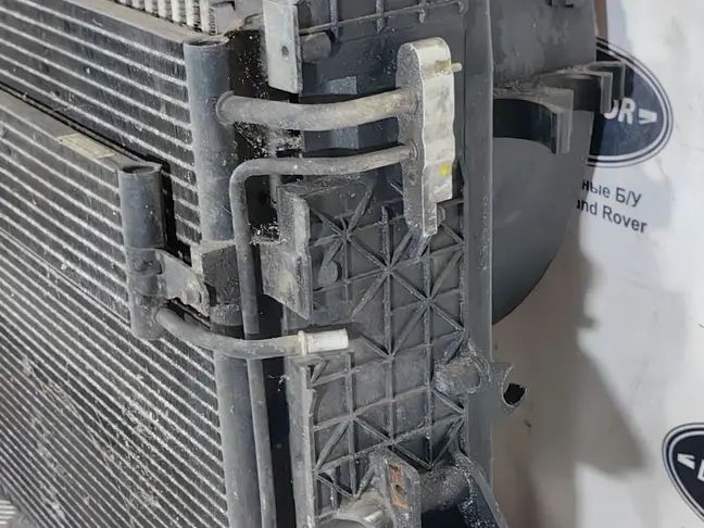 Кассета радиаторов в сборе DISCOVERY 4 L319 09-14