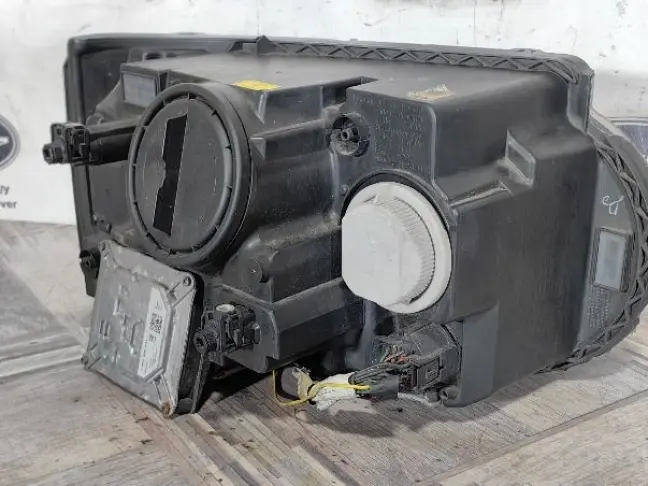 Фара левая Range Rover 3 L322 2009-2012