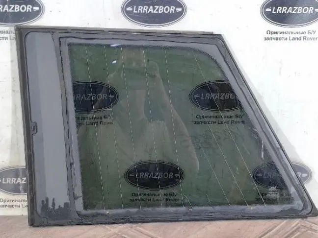 Стекло кузовное глухое правое Range Rover L322
