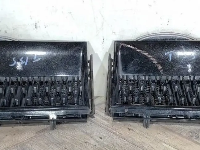 Жабры в крылья комплект Range Rover L322