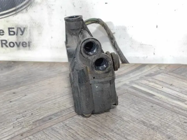 Блок клапанов подвески передний Range Rover L322
