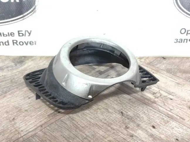 Рамка ПТФ левая Range Rover L322 09-12