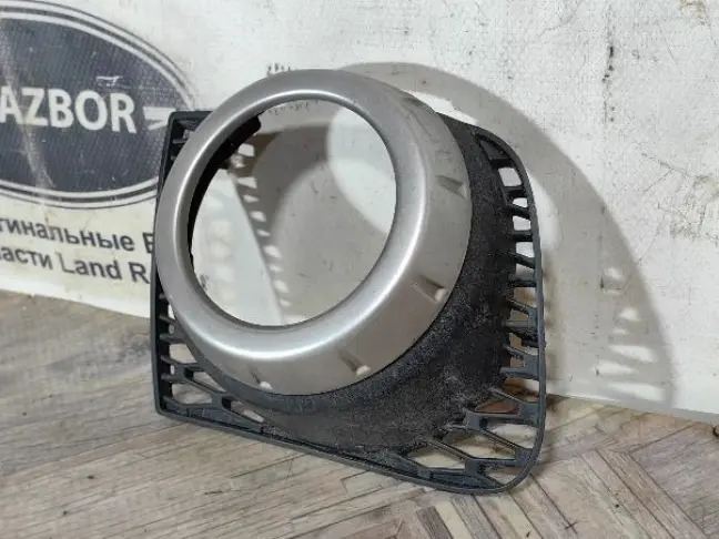 Рамка ПТФ левая Range Rover L322 09-12