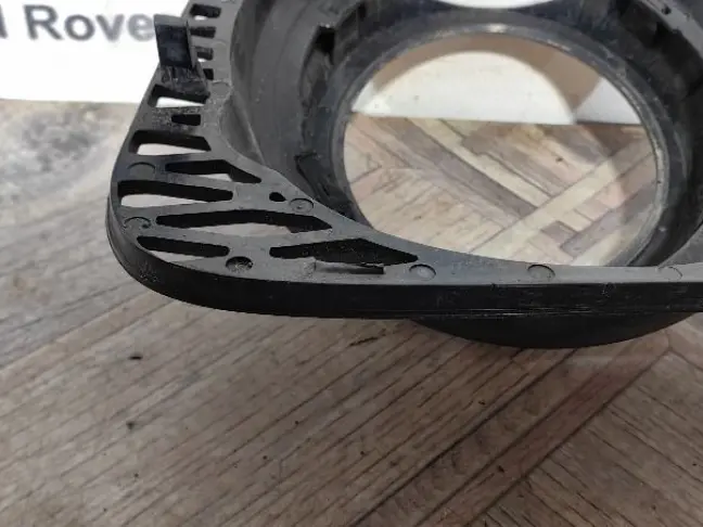 Рамка ПТФ левая Range Rover L322 09-12